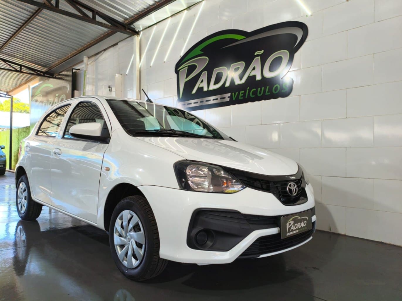 Toyota Etios Hatch x 1.3